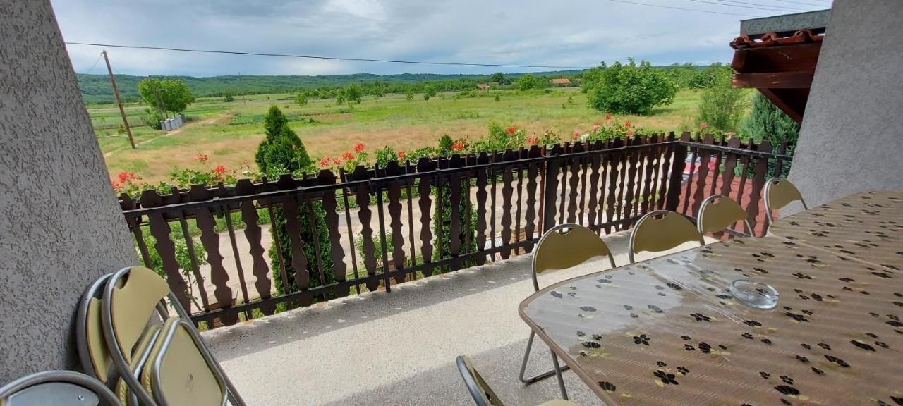 Guest House Dunavski Raj Kostol Exterior foto