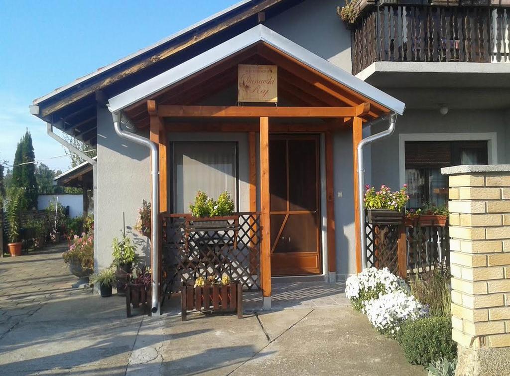 Guest House Dunavski Raj Kostol Exterior foto